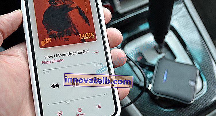 Escuchar música en el automóvil a través del transmisor Bluetooth desde un teléfono inteligente