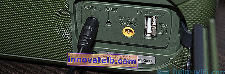 Conexión de un cable a AUDIO IN en un altavoz portátil